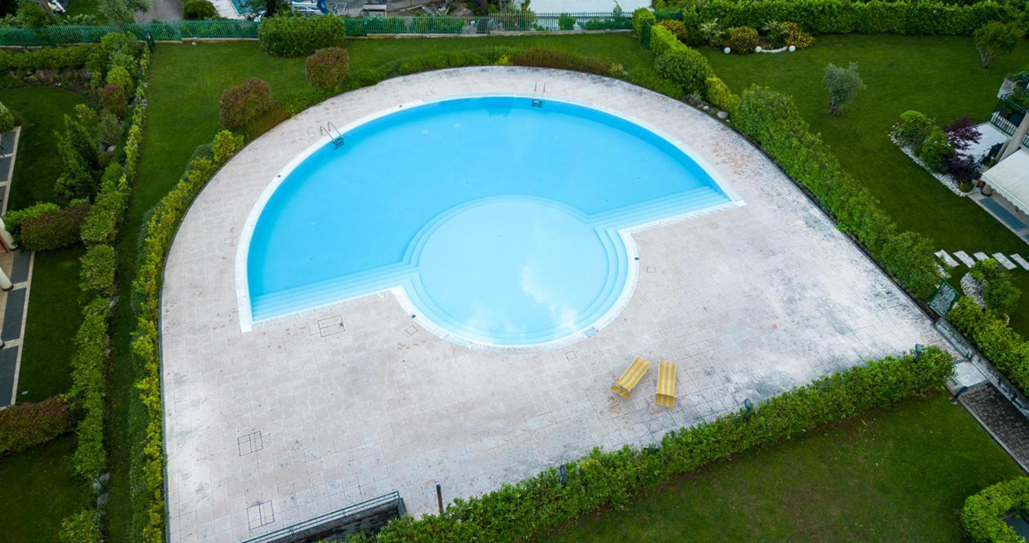 Oleandro Apartment - Featuring A Private Garden And Access To 5 Pools Десенцано дел Гарда Екстериор снимка